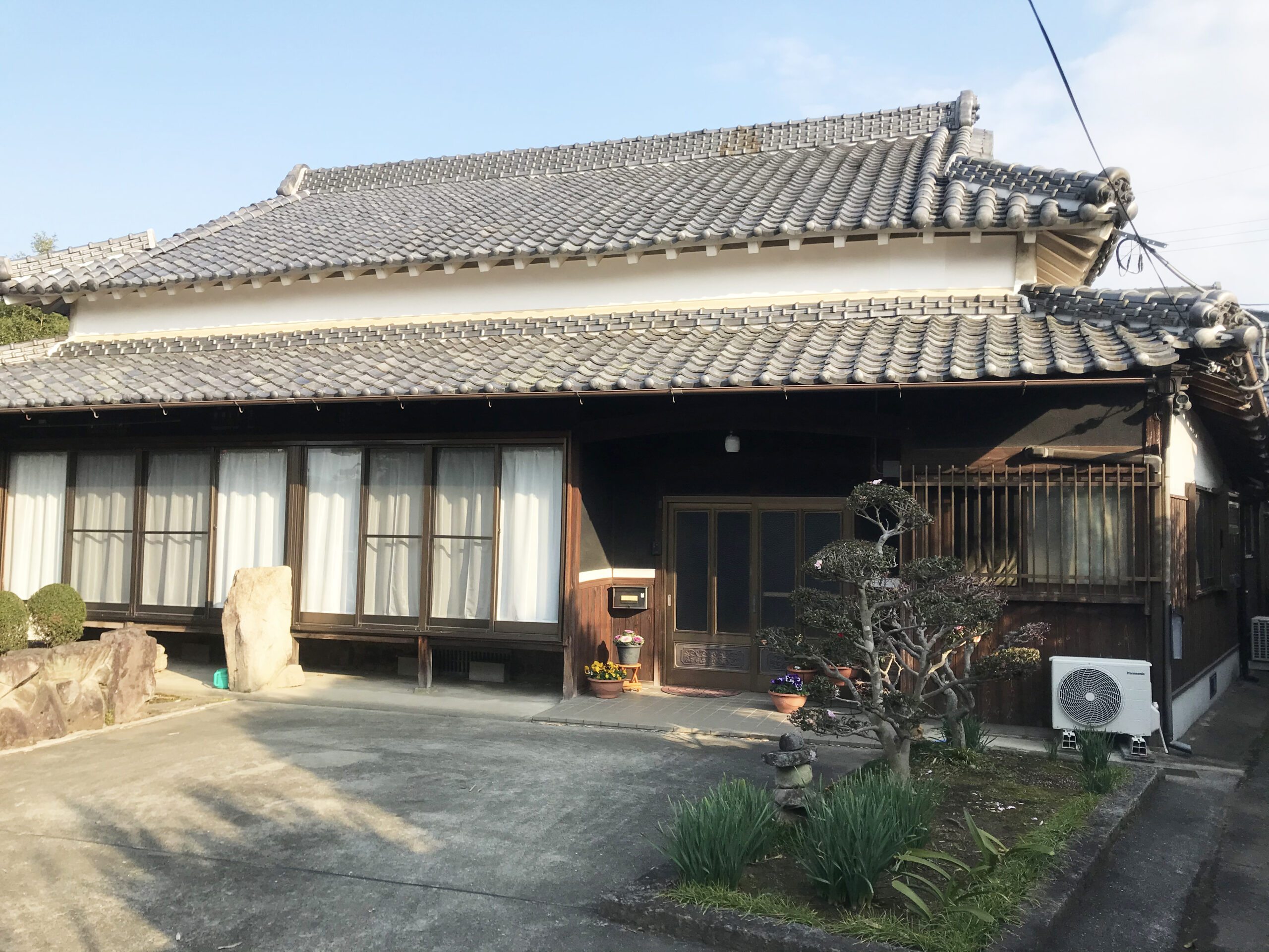 相続した実家を空き家にしないために|売却・活用・管理の選択肢page-visual 相続した実家を空き家にしないために|売却・活用・管理の選択肢ビジュアル
